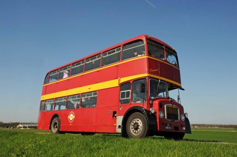 05_123_trouwauto_trouwbus-bruiloft