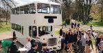 06_123_trouwauto_bus-bruiloft